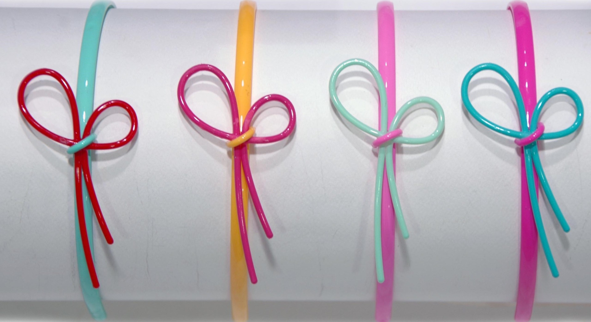 Στέκα παιδική πλαστική διακοσμημένη με χαλαρό φιόγκο σε 4 χρώματα-Φούξια