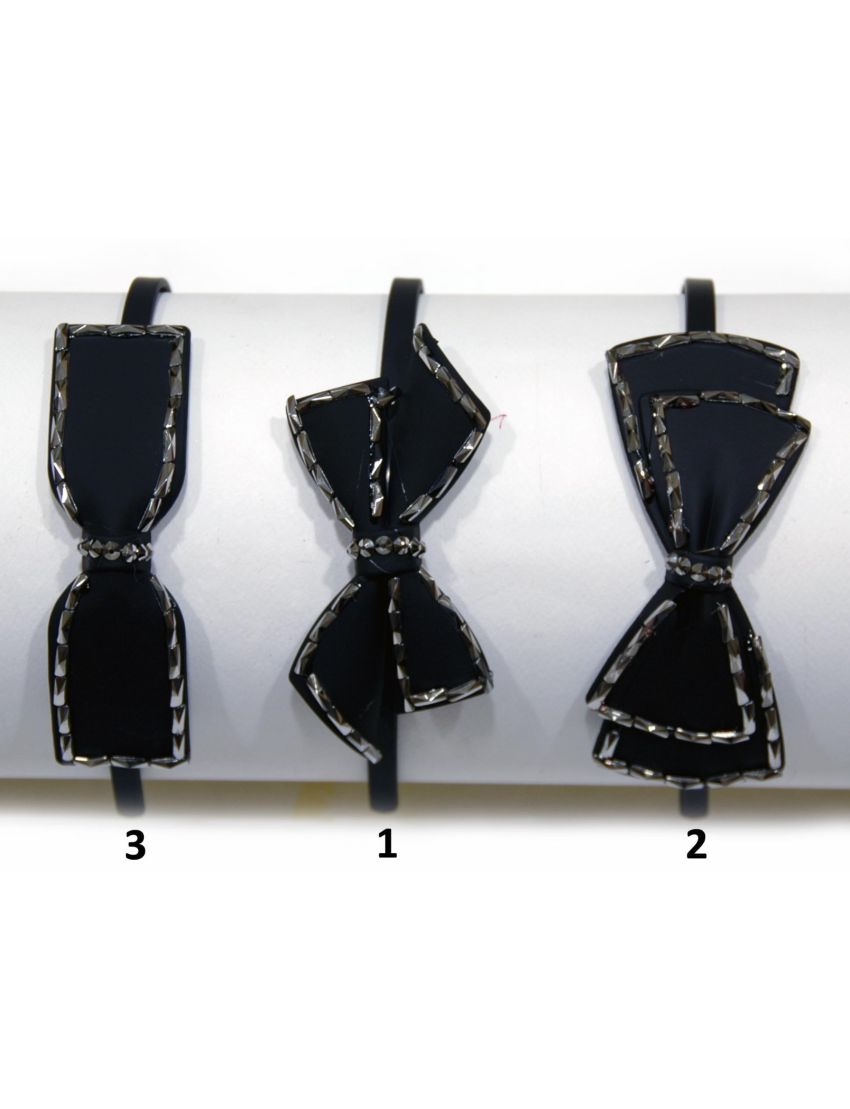 Στέκα πλαστική λεπτή σε μαύρο χρώμα διακοσμημένη με φιόγκο σε 3 σχέδια