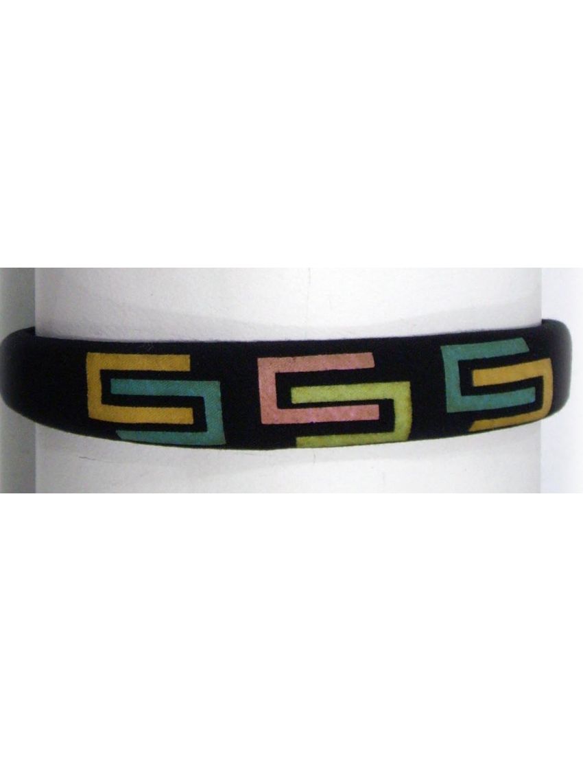 Στέκα υφασμάτινη φαρδιά μαύρη με πολύχρωμους μαιάνδρους