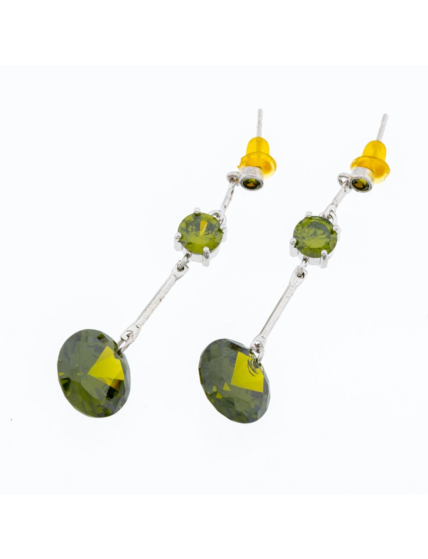 Σκουλαρίκια μεταλλικά κρεμαστά σε ασημί χρώμα διακοσμημένα με στράς και ζιργκόν