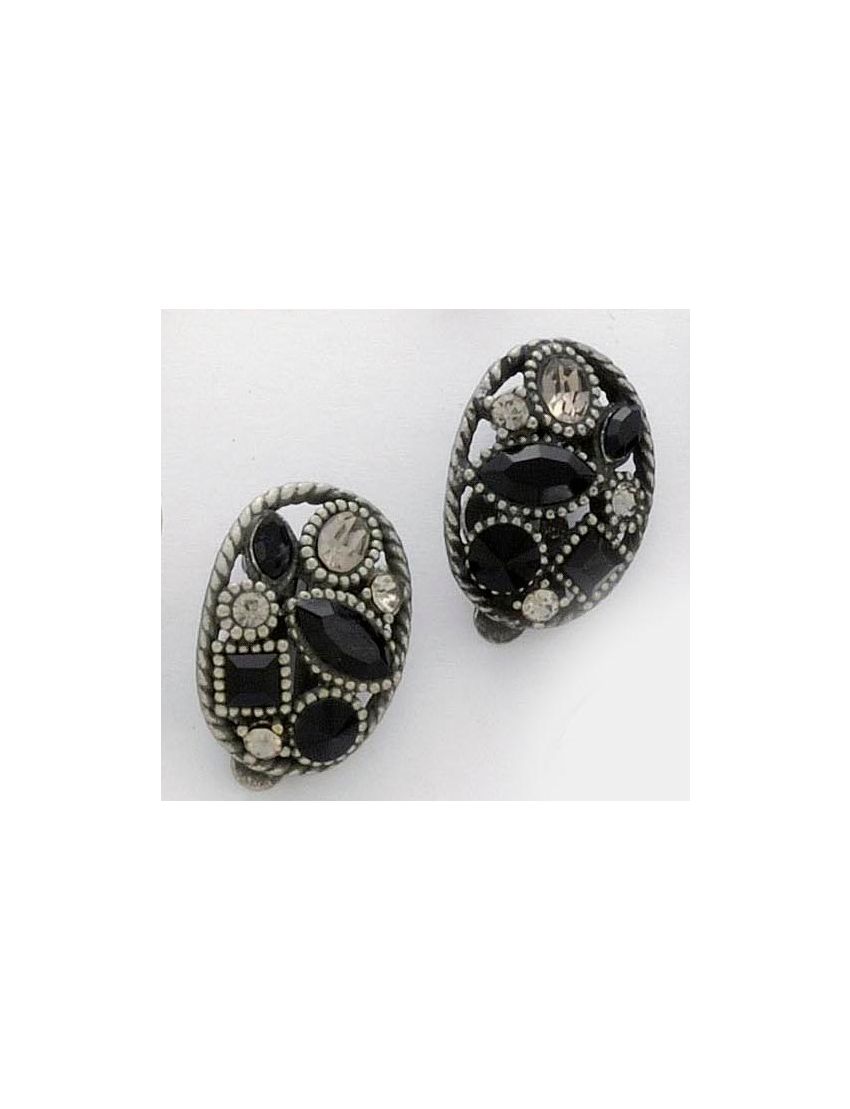 Σκουλαρίκια μεταλλικά σε ασημί χρώμα με κλίπ διακοσμημένα με λευκές και μαύρες χάντρες