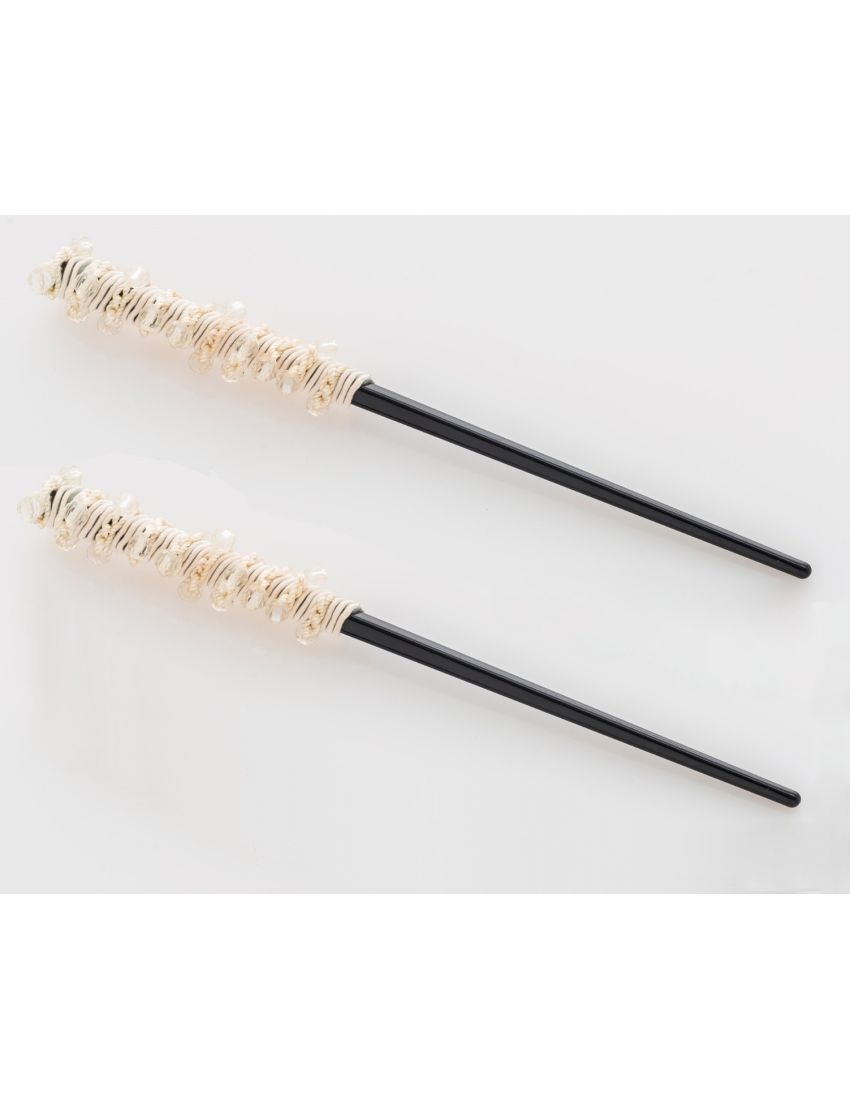 Βελόνα πλαστική με σχοινί και πέτρες σε 3 χρώματα (συσκευασία 1 τεμάχιο)