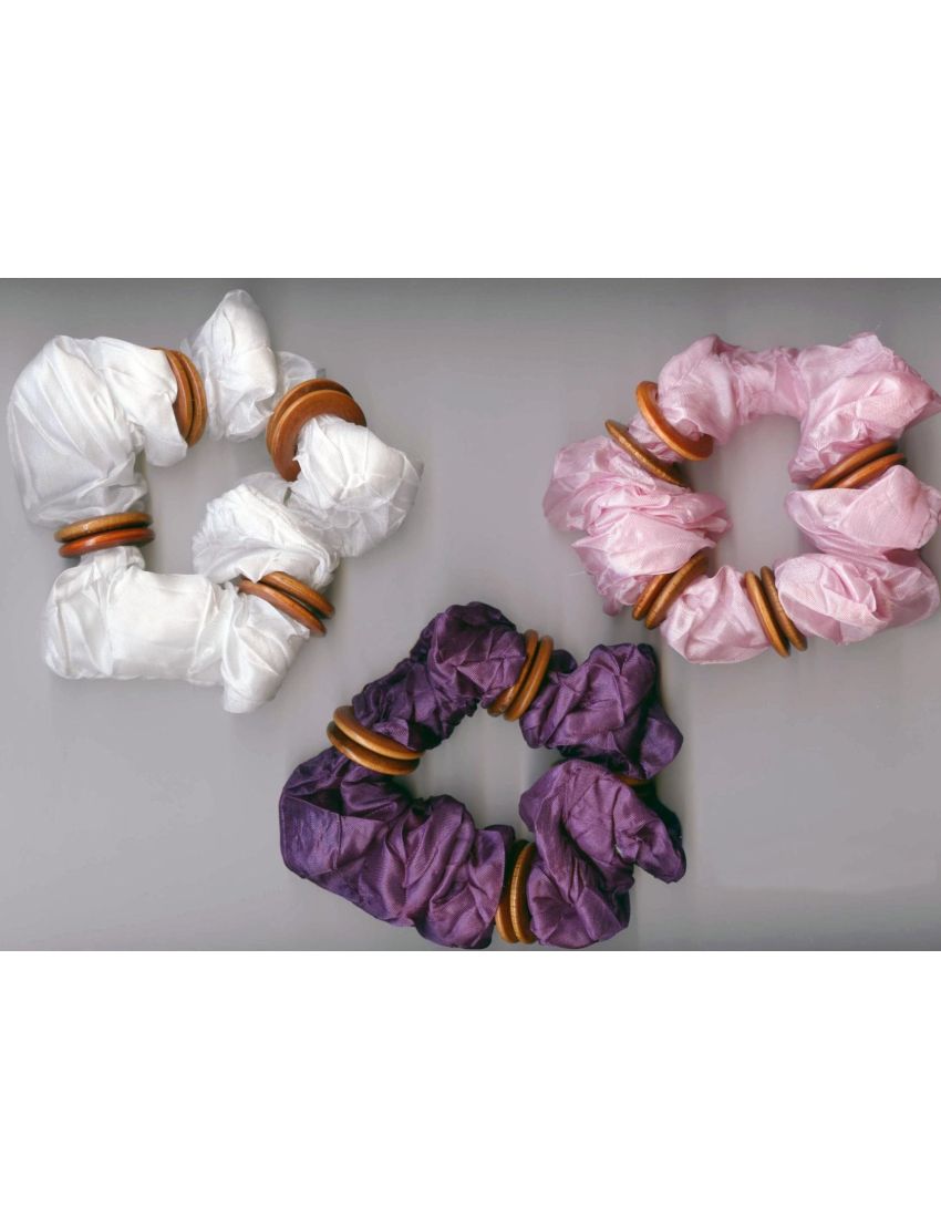 Σούρα υφασμάτινη σε 6 χρώματα διακοσμημένη με ξύλινους κρίκους