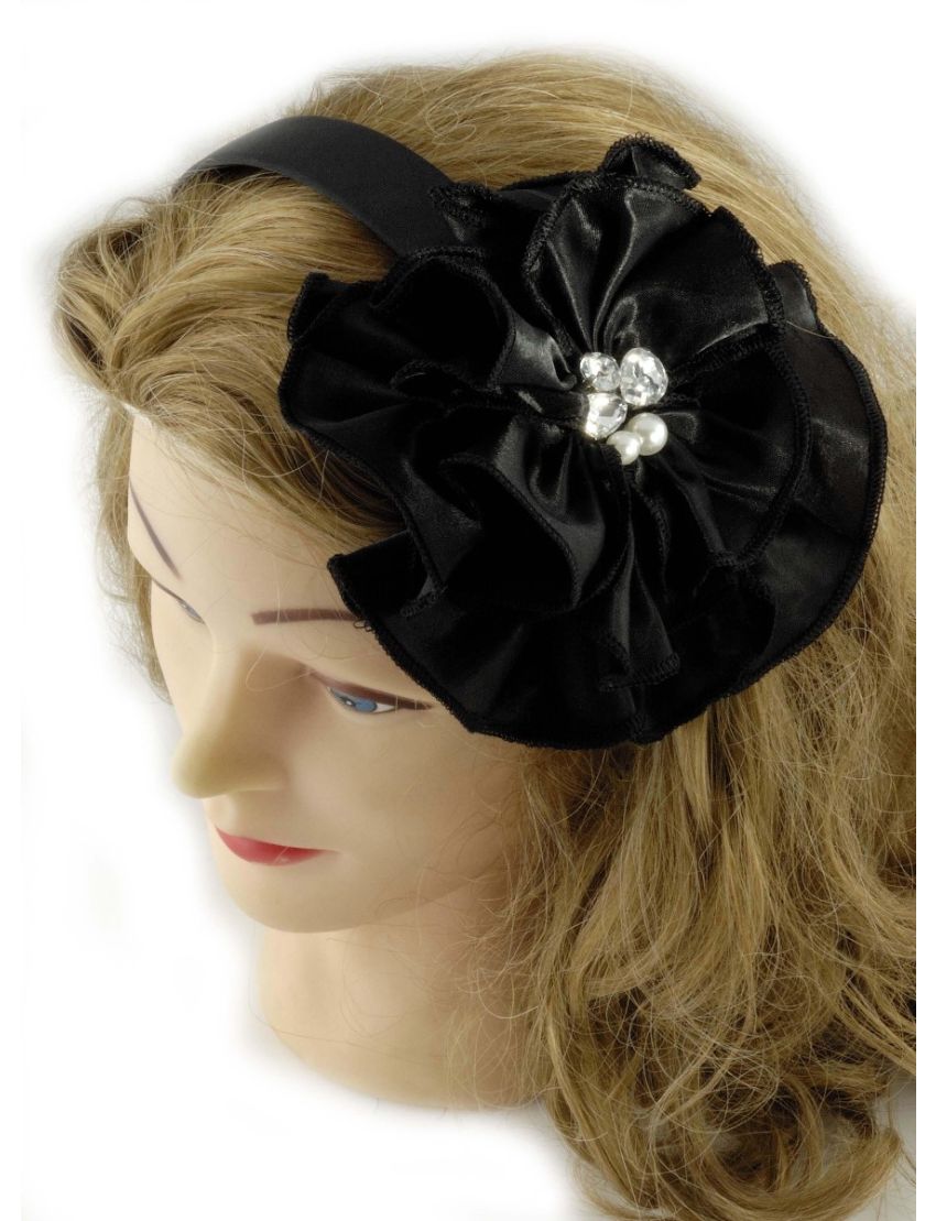 Στέκα υφασμάτινο λουλούδι σε μαύρο χρώμα διακοσμημένο με πέρλες και μεγάλα στράς